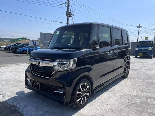 Honda N-BOX CUSTOM 2018 — фото автомобиля 1