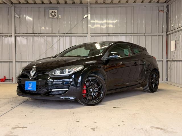 Renault MEGANE 2016 — фото автомобиля 1