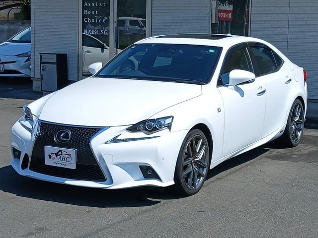 Lexus IS 2013 — фото автомобиля 1