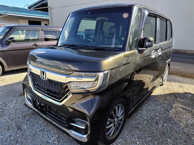 Honda N-BOX CUSTOM 2018 — фото автомобиля 1