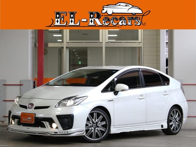 Toyota PRIUS 2013 — фото автомобиля 1