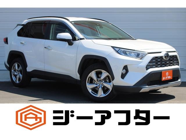 Toyota RAV4 2020 — фото автомобиля 1