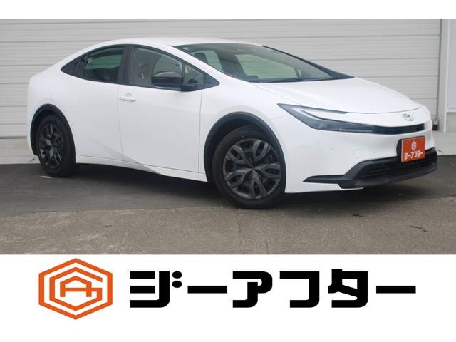 Toyota PRIUS 2025 — фото автомобиля 1