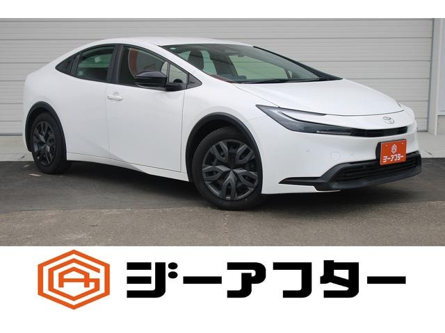 Toyota PRIUS 2025 — фото автомобиля 1