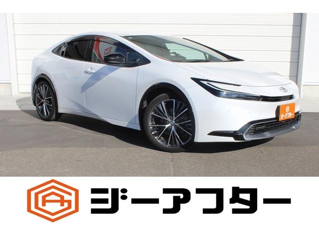 Toyota PRIUS 2023 — фото автомобиля 1