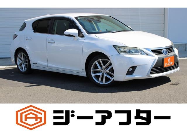 Lexus CT 2016 — фото автомобиля 1