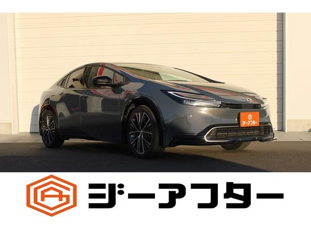 Toyota PRIUS 2023 — фото автомобиля
