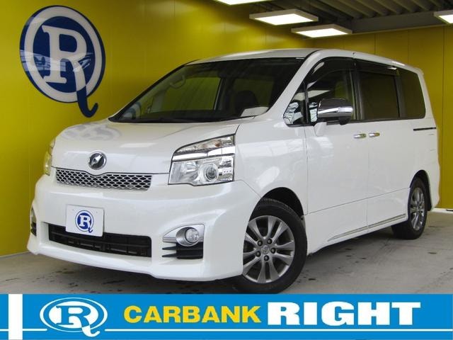 Toyota VOXY 2013 — фото автомобиля 1