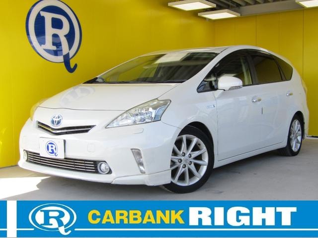 Toyota PRIUS ALPHA 2012 — фото автомобиля