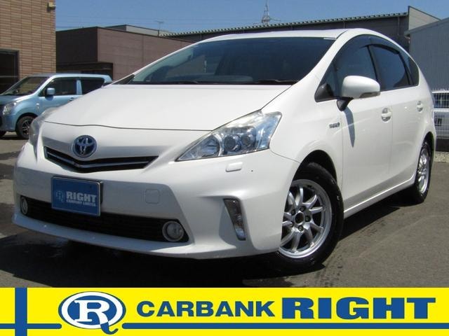 Toyota PRIUS ALPHA 2012 — фото автомобиля