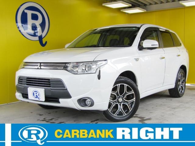 Mitsubishi OUTLANDER PHEV 2015 — фото автомобиля