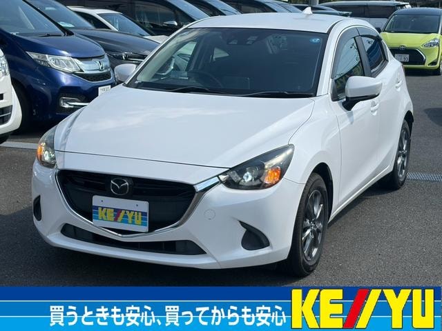 Mazda DEMIO 2017 — фото автомобиля 1