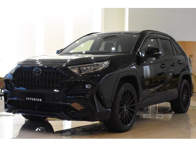 Toyota RAV4 2025 — фото автомобиля