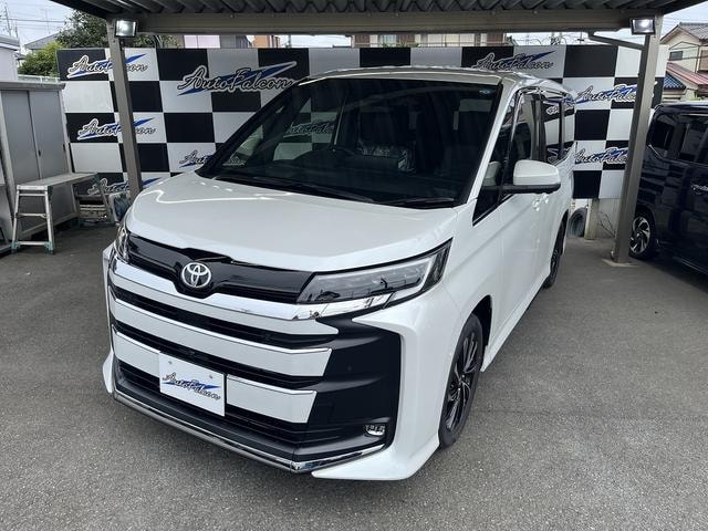 Toyota VOXY 2026 — фото автомобиля 1