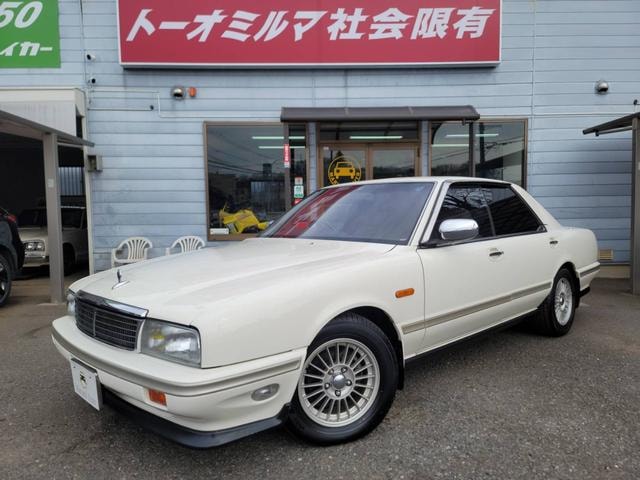 Nissan CEDRIC CIMA 1990 — фото автомобиля 1