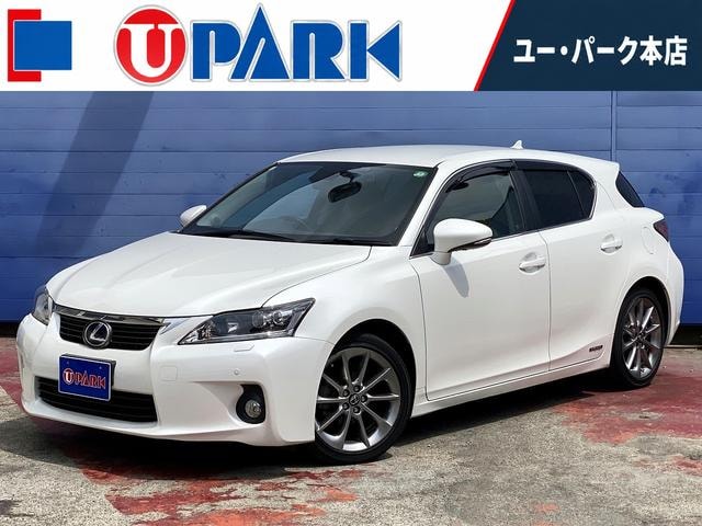 Lexus CT 2013 — фото автомобиля 1