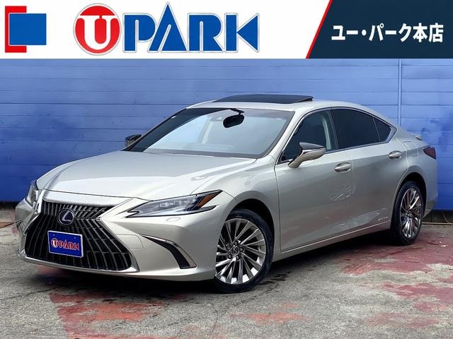Lexus ES 2021 — фото автомобиля