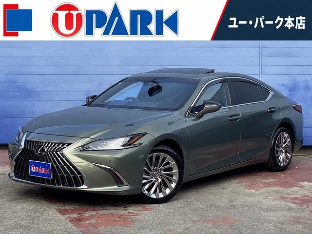 Lexus ES 2023 — фото автомобиля
