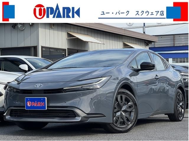 Toyota PRIUS 2023 — фото автомобиля 1