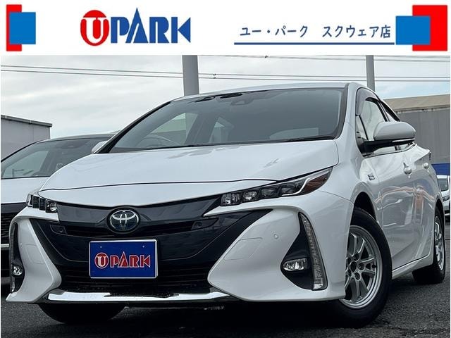 Toyota PRIUS PHV 2019 — фото автомобиля