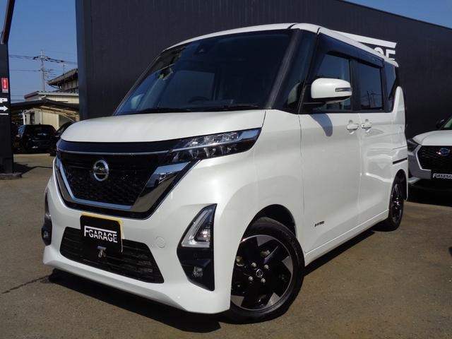 Nissan ROOX 2023 — фото автомобиля 1
