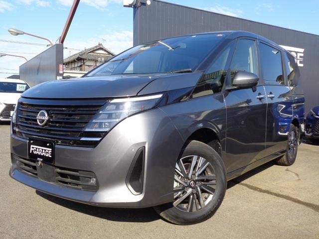Nissan SERENA 2023 — фото автомобиля 1