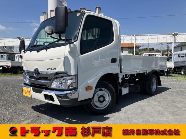 Toyota DYNA TRUCK 2026 — фото автомобиля