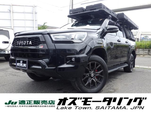 Toyota HILUX 2023 — фото автомобиля 1