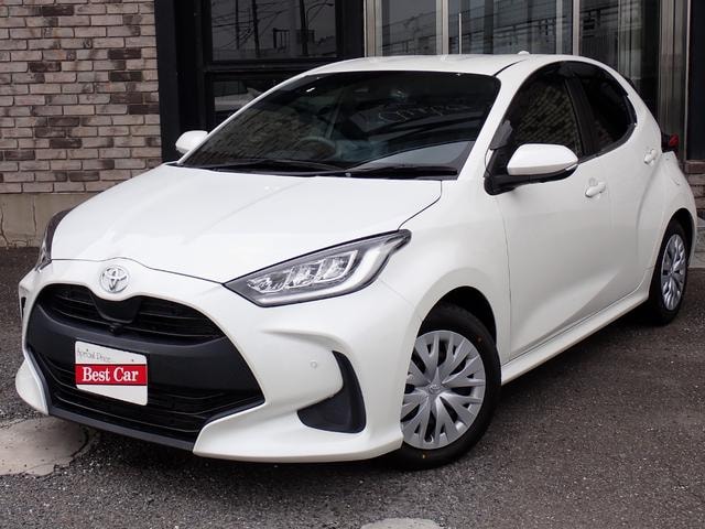 Toyota YARIS 2021 — фото автомобиля