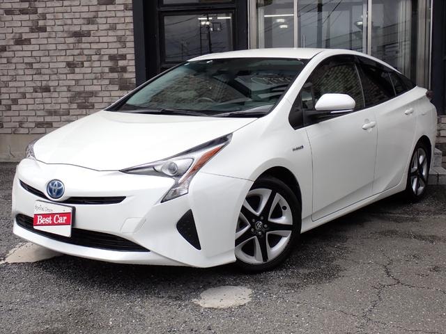 Toyota PRIUS 2016 — фото автомобиля 1