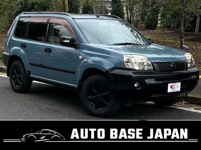 Nissan X-TRAIL 2005 — фото автомобиля