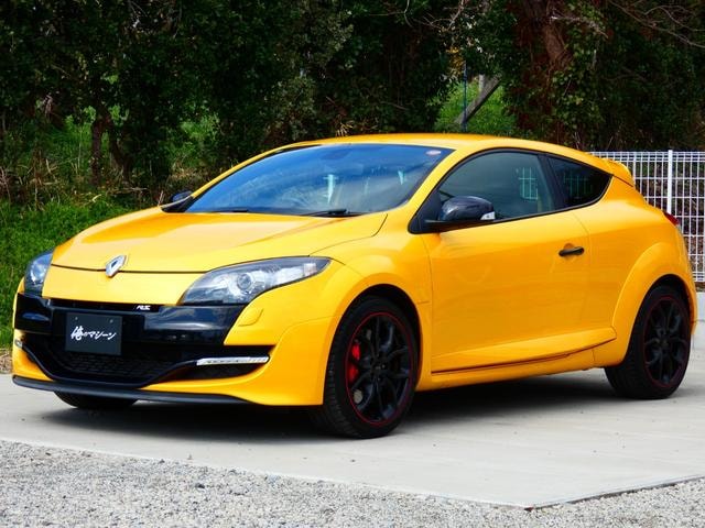 Renault MEGANE 2014 — фото автомобиля 1
