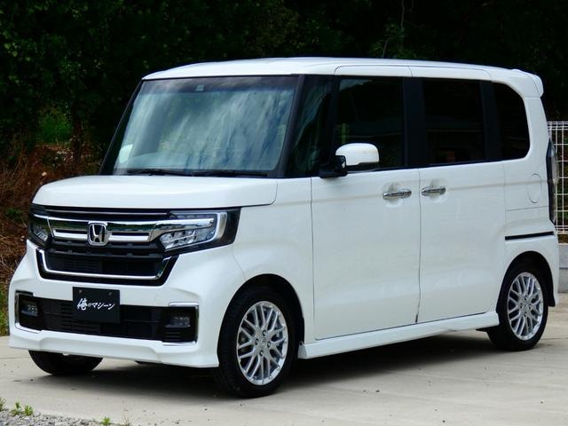 Honda N-BOX CUSTOM 2023 — фото автомобиля 1