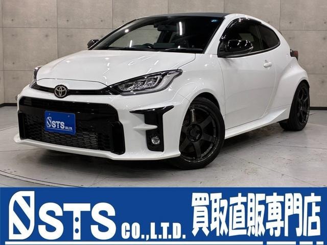 Toyota GR YARIS 2021 — фото автомобиля