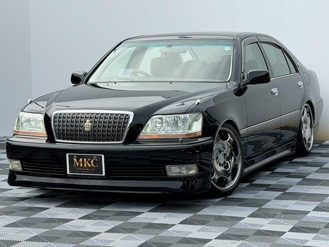 Toyota CROWN MAJESTA 2001 — фото автомобиля