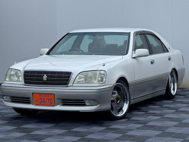 Toyota CROWN 2002 — фото автомобиля 1