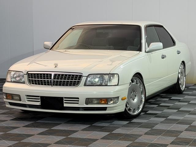 Nissan GLORIA 1999 — фото автомобиля
