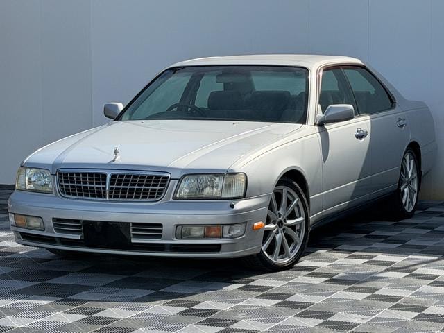 Nissan CEDRIC 1997 — фото автомобиля 1