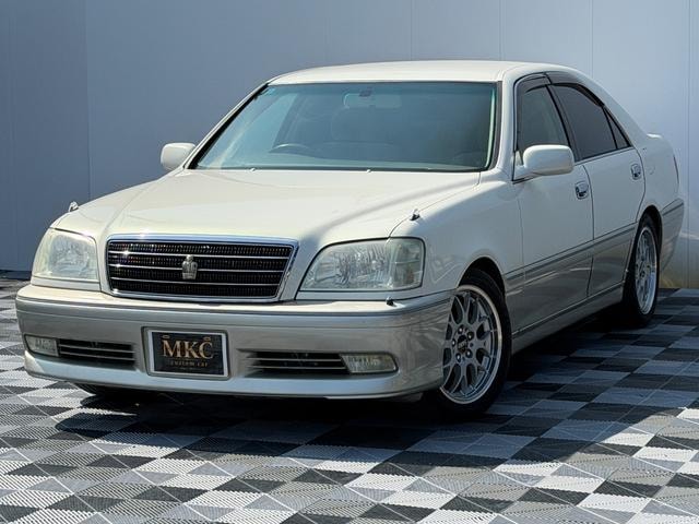 Toyota CROWN 2003 — фото автомобиля 1