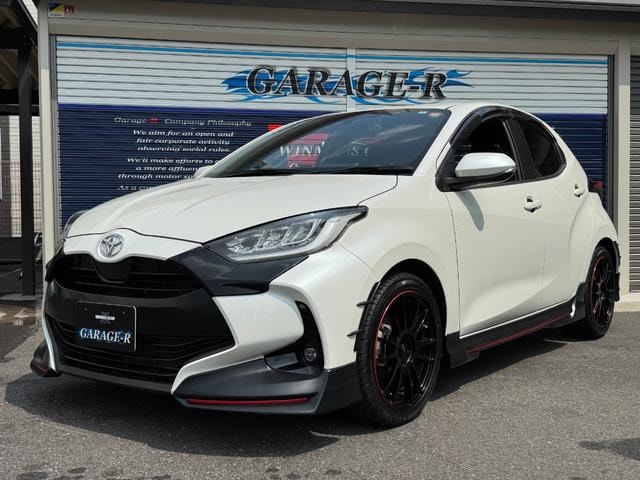 Toyota YARIS 2020 — фото автомобиля
