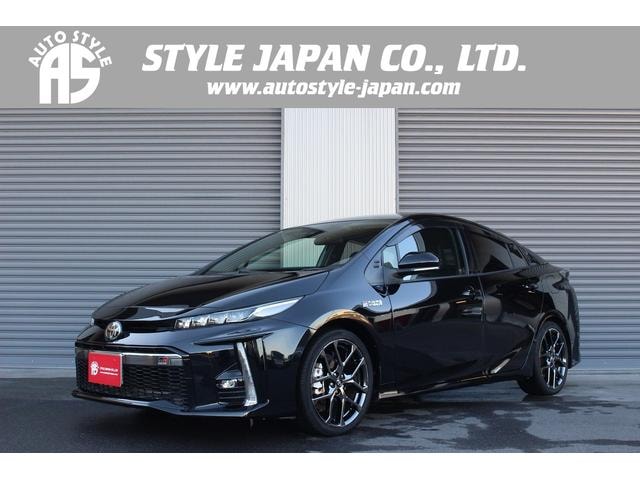 Toyota PRIUS PHV 2018 — фото автомобиля 1