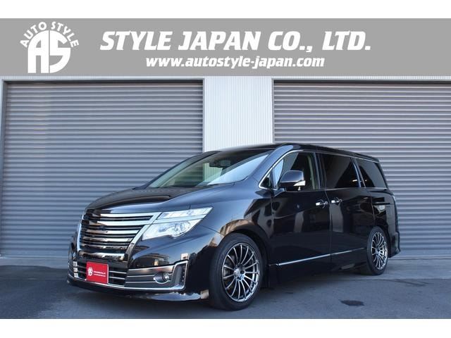 Nissan ELGRAND 2015 — фото автомобиля