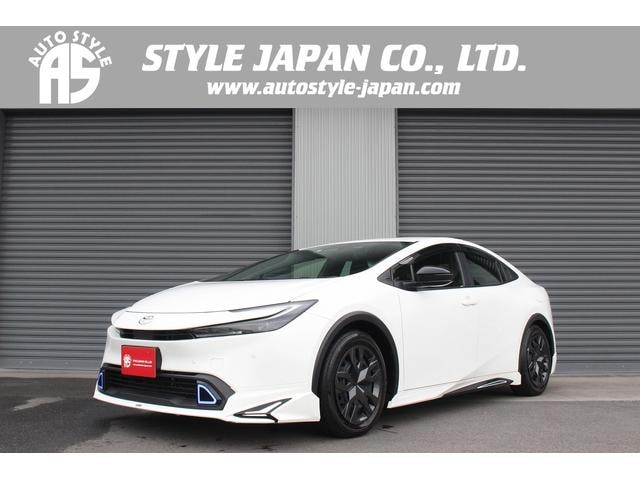 Toyota PRIUS 2023 — фото автомобиля 1