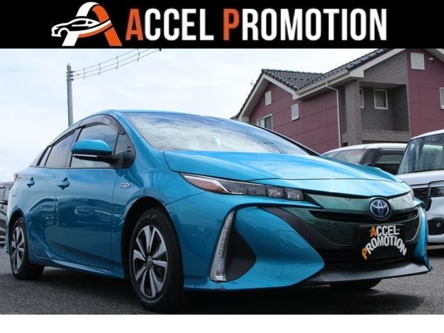 Toyota PRIUS PHV 2017 — фото автомобиля 1