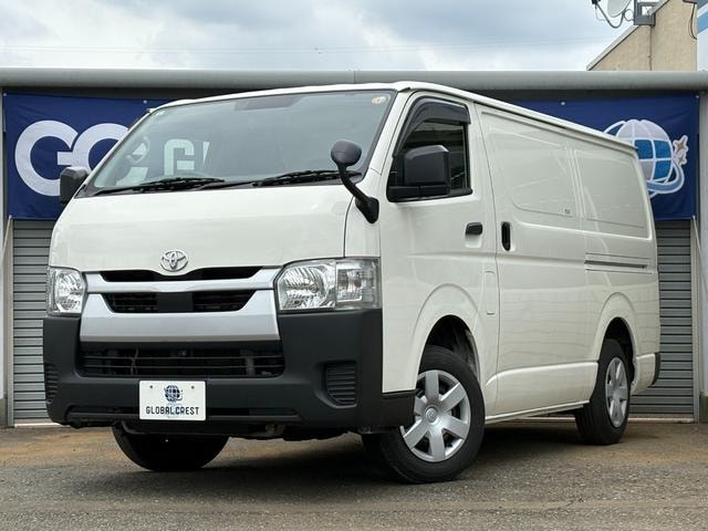 Toyota HIACE VAN 2022 — фото автомобиля 1