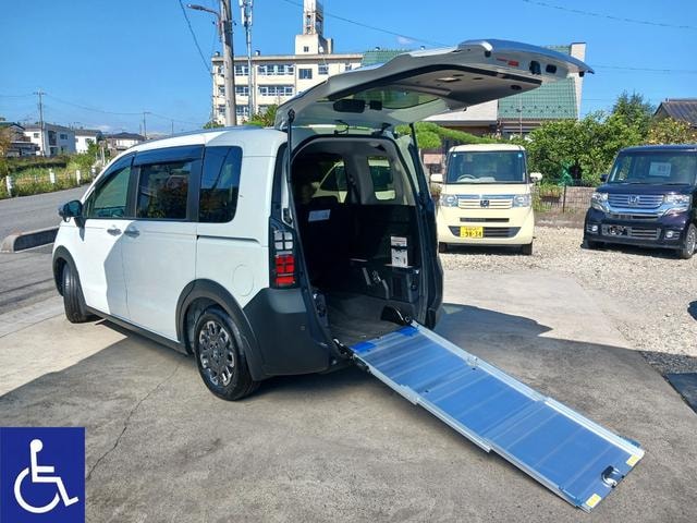 Honda FREED 2025 — фото автомобиля
