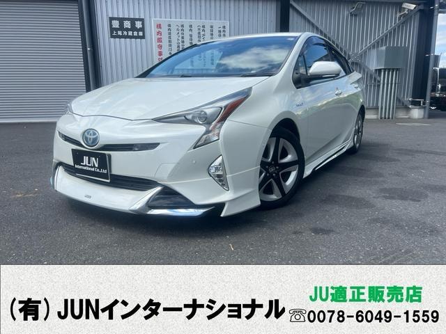 Toyota PRIUS 2016 — фото автомобиля 1