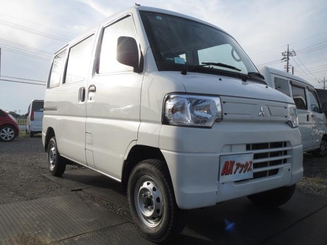 Mitsubishi MINICAB-MIEV 2018 — фото автомобиля
