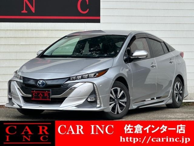 Toyota PRIUS PHV 2017 — фото автомобиля 1