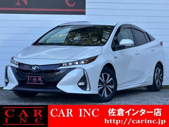 Toyota PRIUS PHV 2017 — фото автомобиля 1
